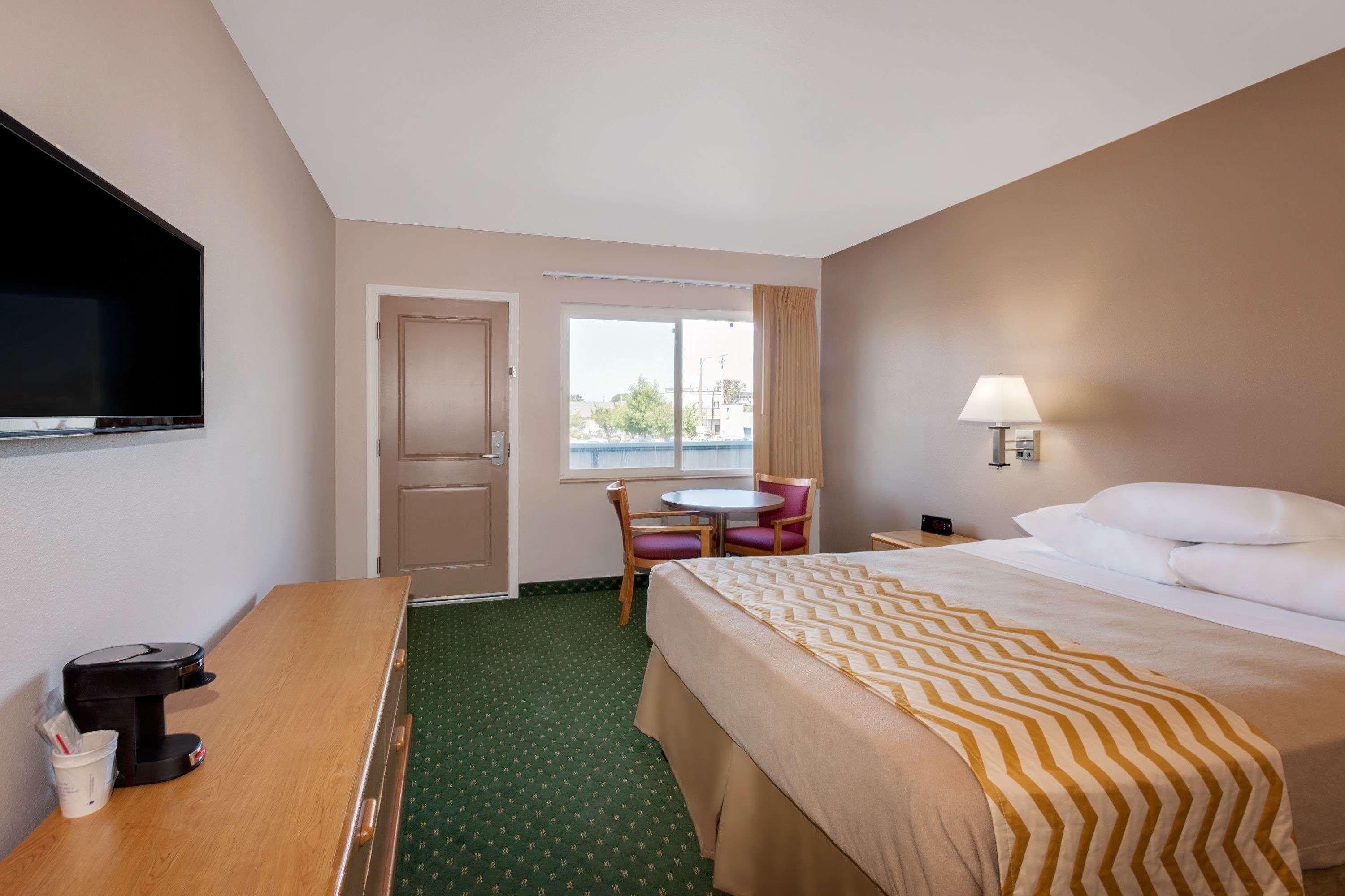 Travelodge By Wyndham Eureka Exterior photo